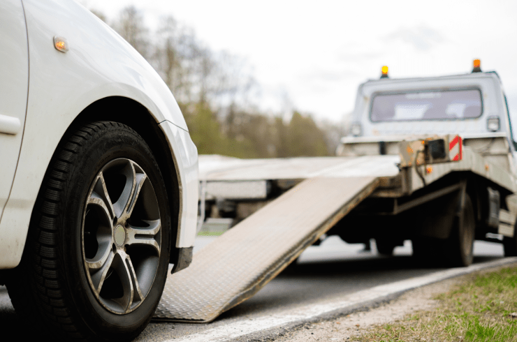 La La's Towing